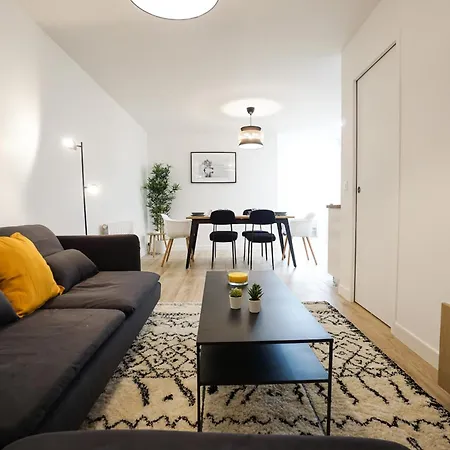 Spacious Near The Champs De Mars * Paris