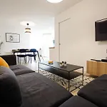Spacious Near The Champs De Mars アパート パリ